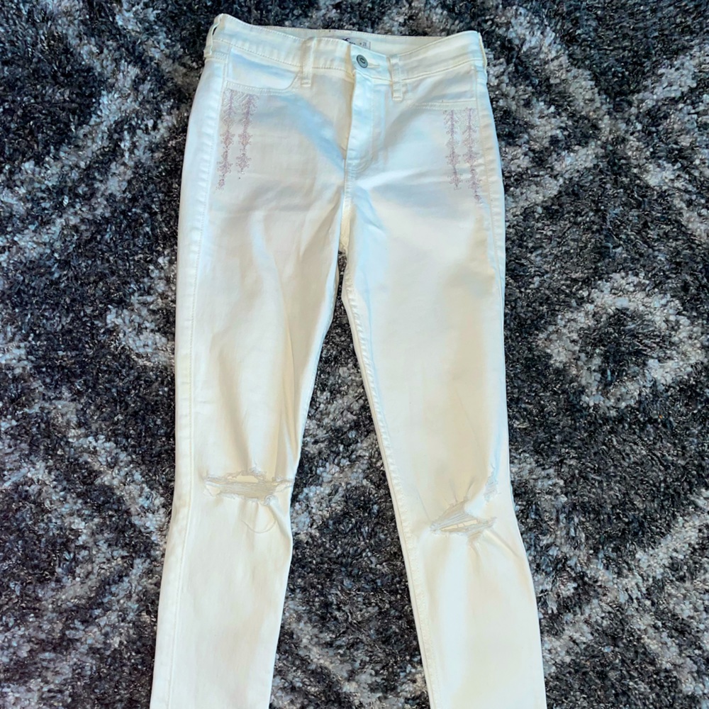 Hollister High-Waisted Jeans